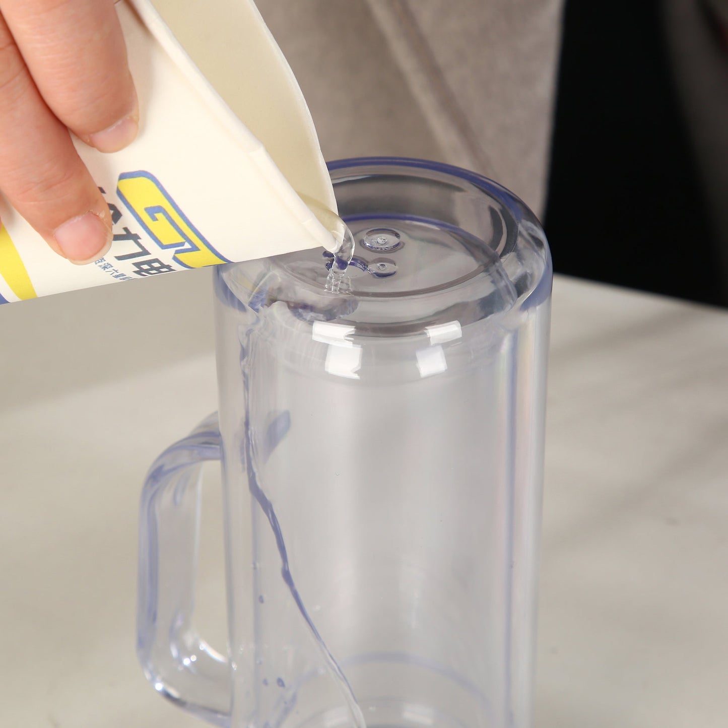 16oz/20oz Case (25 Units ) Snowglobe Plastic Tumbler Double Wall Leak-Proof BPA Free Eco-Friendly Mug with Handle and Plugs